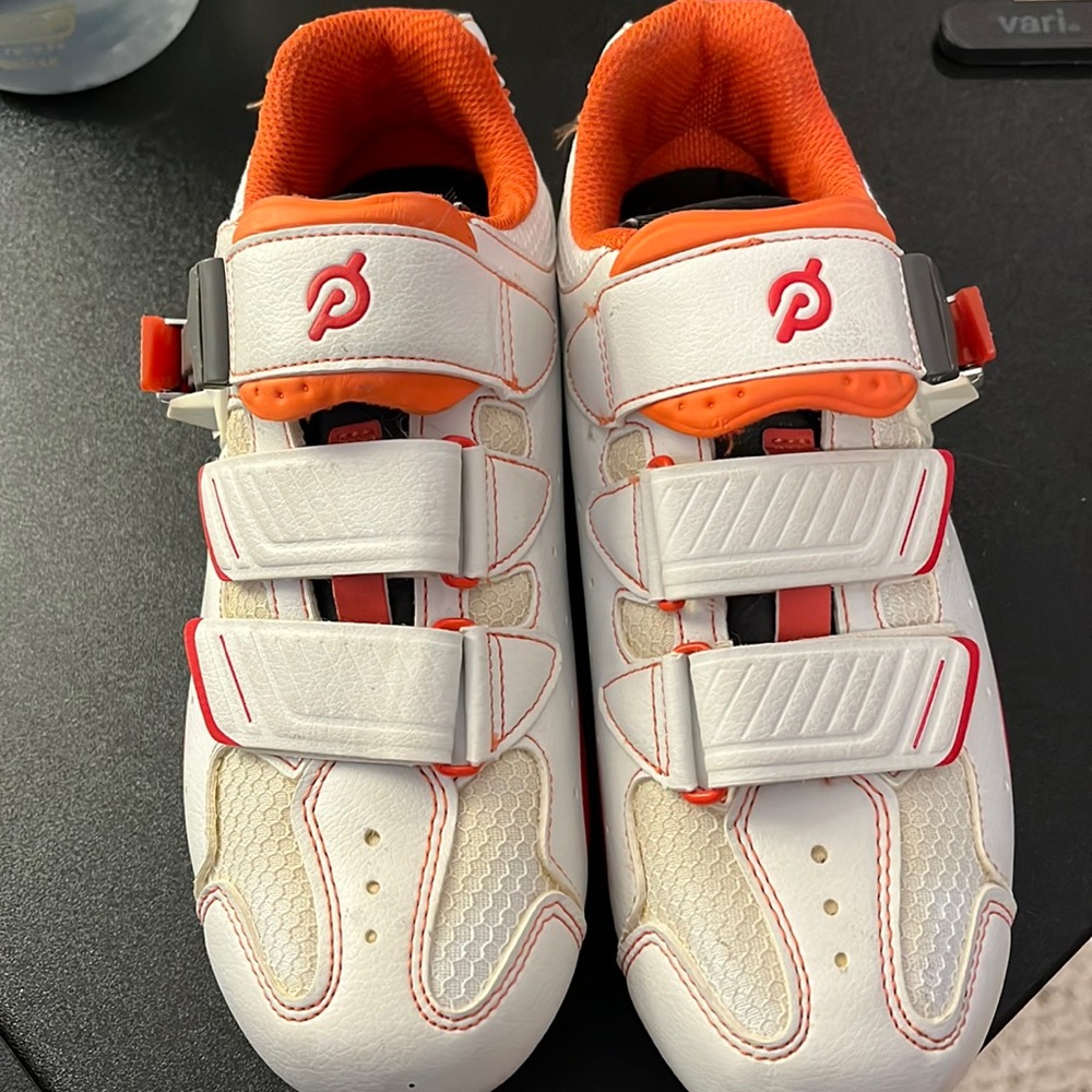Peloton Women’s Cycling Shoe Fits 6.5